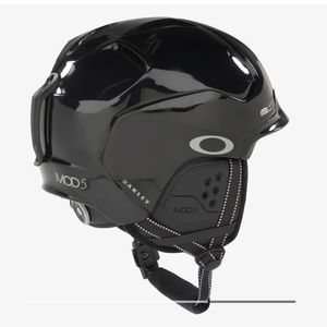Oakley Mod5 Ski/Snowboard helmet